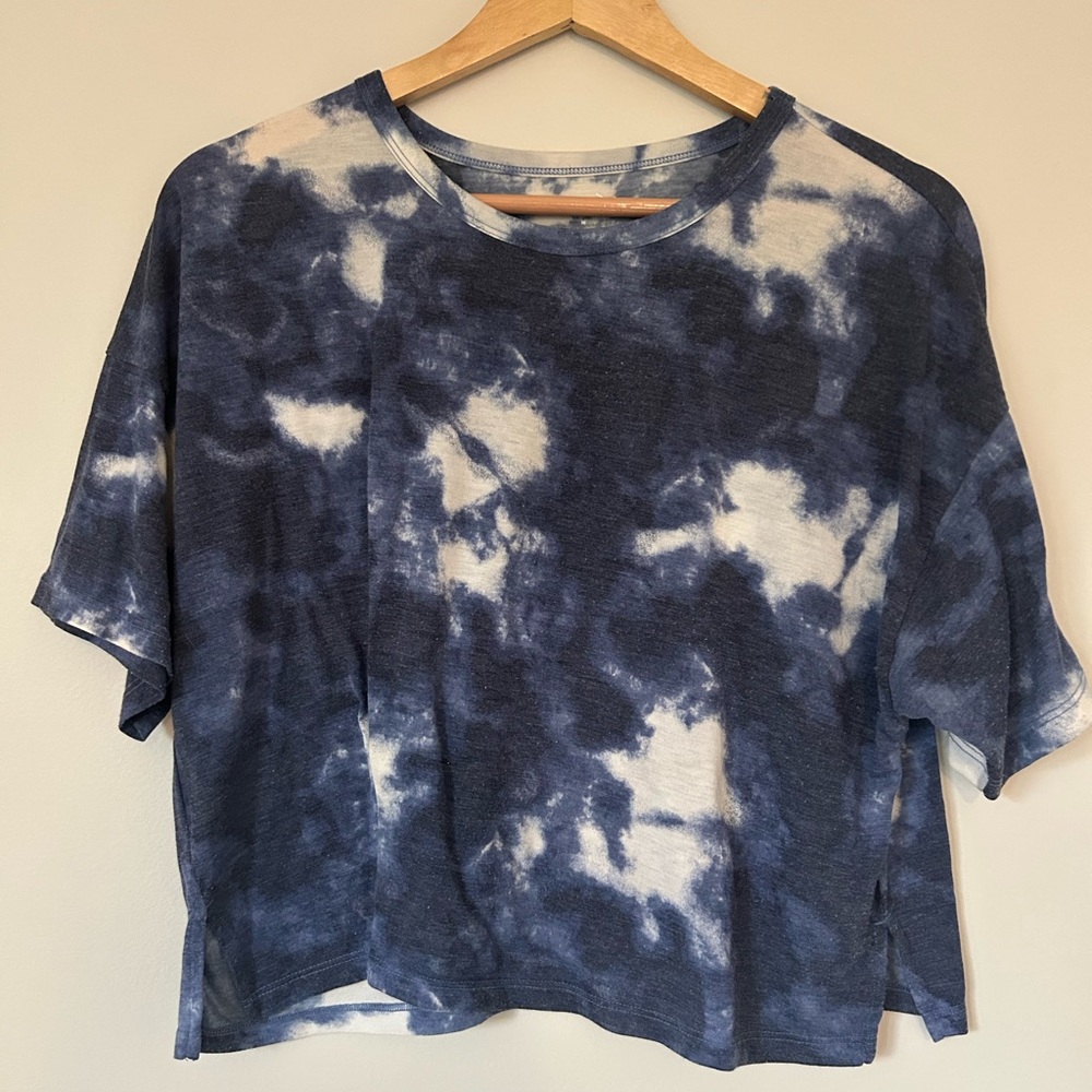 Old Navy Navy and White Tie-Dye Short Sleeve Tee